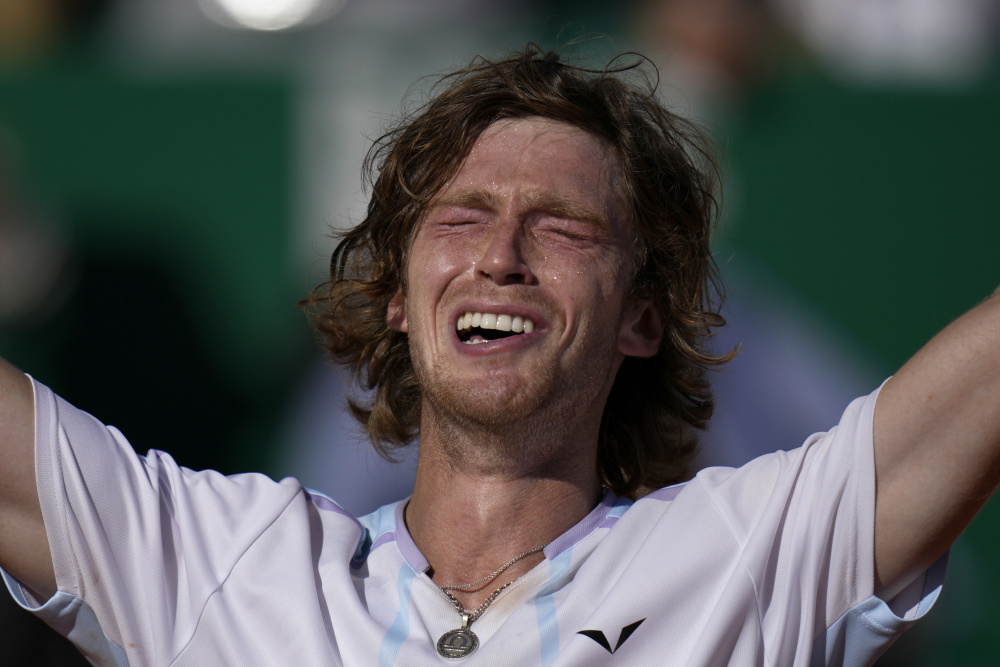  卢布列夫决胜长盘，蒙特卡洛大师赛称王