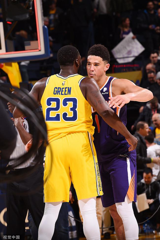  杜兰特关键球定乾坤，太阳险胜雄鹿队