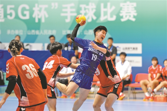  青训小将临危受命，处子球改写比分牌