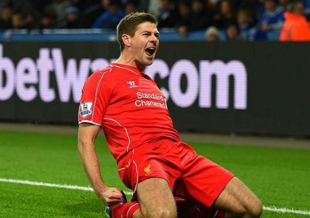  英超榜首大战，利物浦击败曼城夺魁