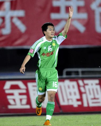  青训小将替补建功，绝杀球点燃主场